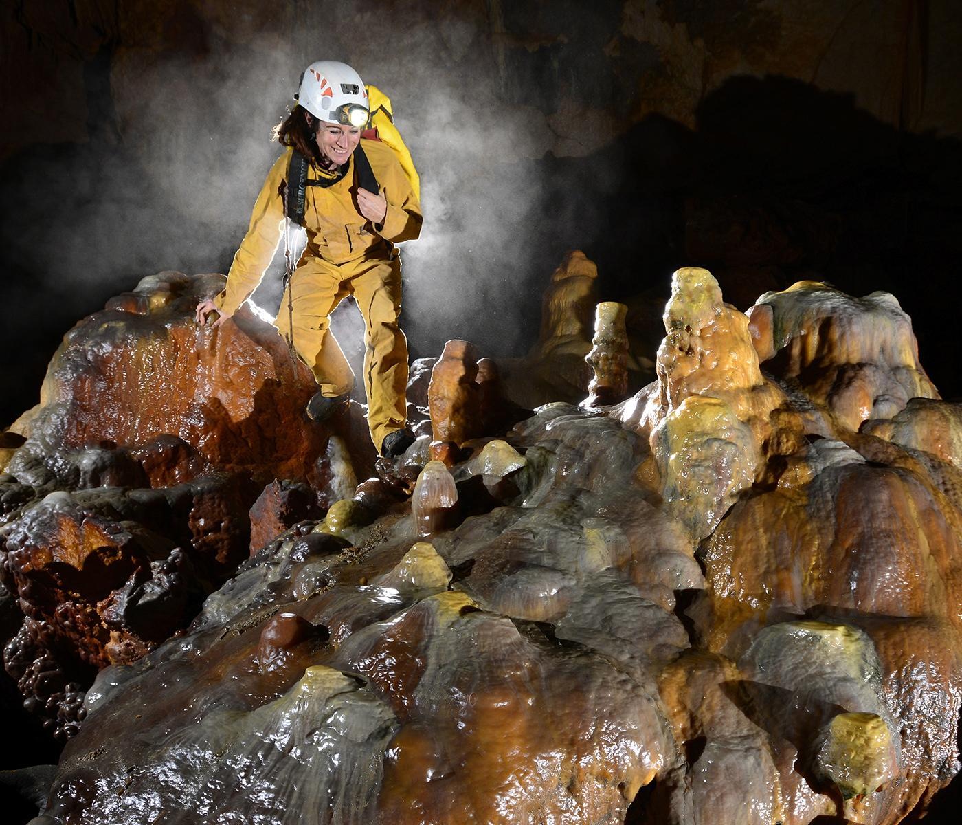 Et si on remettait le Speleo au centre de la grotte ?